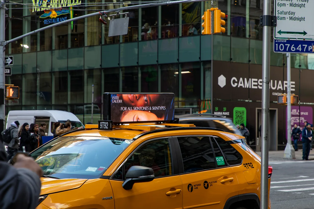 Estée Lauder running on a digital top at Times Square, New York, 2023