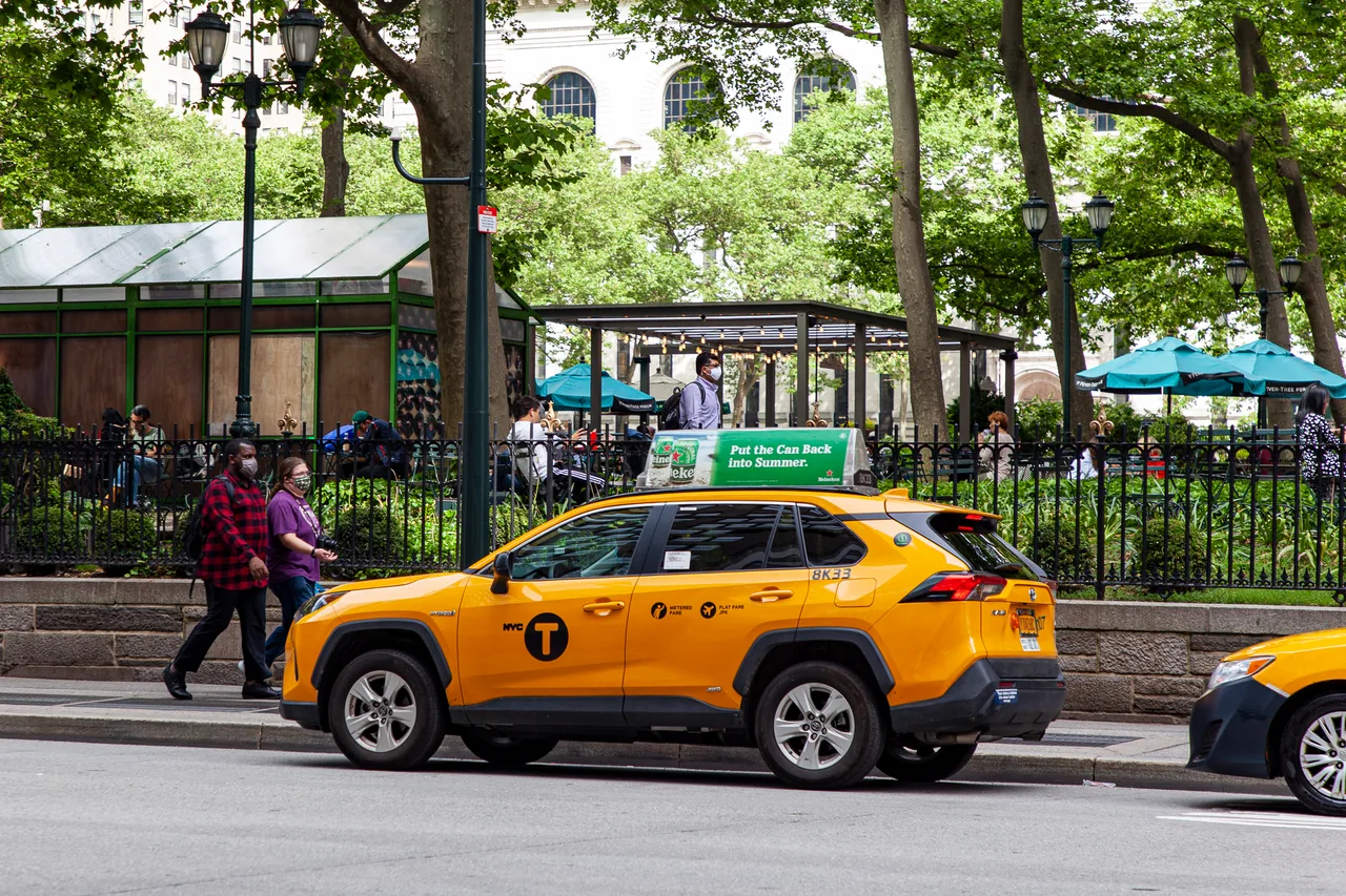 Heineken running on a static top at Bryant Park, New York, 2021