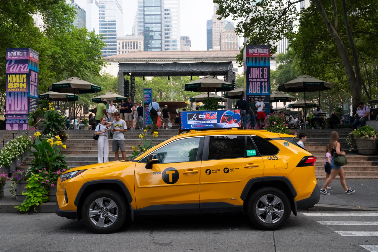 New York Mets running on a digital top at Bryant Park, New York, 2025